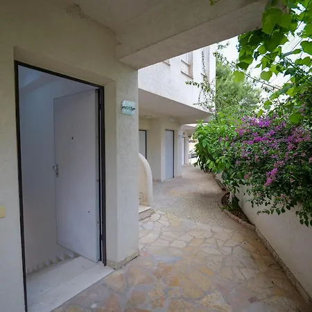 Marin Bougainville Apartament Apartment